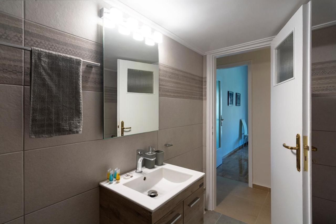 Acropolis View 2Bd Apt Next To Museum & Metro Athena Bagian luar foto