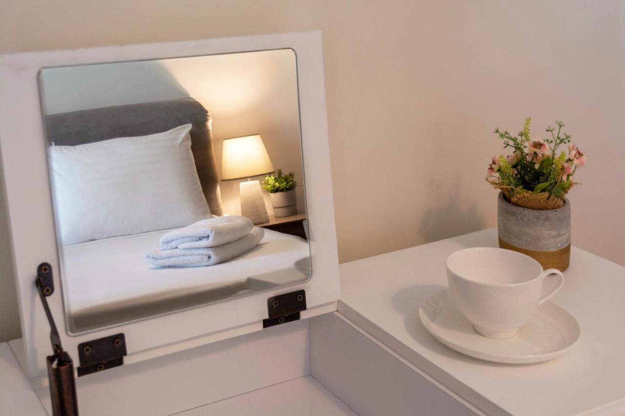 Acropolis View 2Bd Apt Next To Museum & Metro Athena Bagian luar foto